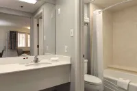 Travelodge by Wyndham Redding CA