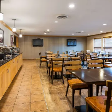 Best Western Plus Country Meadows Inn