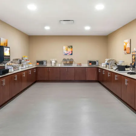 Comfort Inn and Suites Ames Near Isu Campus