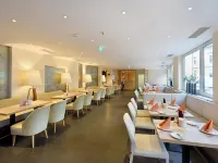 أم نيوتور هوتل سالزبرج زينترم Hotels near إتسلنغ