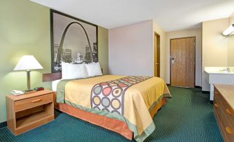 Super 8 by Wyndham Eureka/Six Flags Nearby