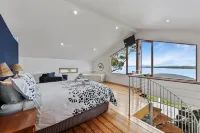 Wheelhouse Apartments Hotels in Strahan