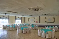 Hotel del Alba Inn & Suites