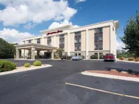 Hampton Inn Hot Springs - parking