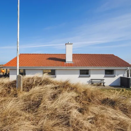 "Hilmer" - 250m from the Sea