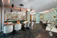 โรงแรมเลโอนาร์โดบูติคเคราคอฟซิตีเซ็นเตอร์ - พร้อมWifi
