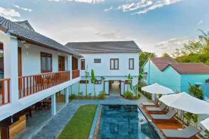 Vina Beach Pool Villas