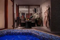 Hotel Kings Court - Pools