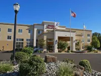 Hampton Inn & Suites Red Bluff Hotels near Dog Island Park