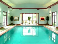 Rogue Regency Inn & Suites Hotels in Medford