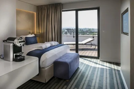 Thalazur Cabourg - Hôtel & Spa Отели рядом с достопримечательностью «Méridien De l'Amour»