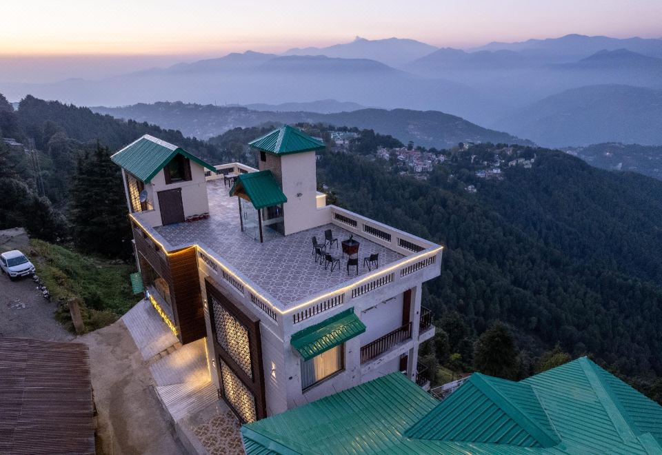 The Seasons Dalhousie - Best Valley View & Mountain View Hotel in Dalhousie - Housity
