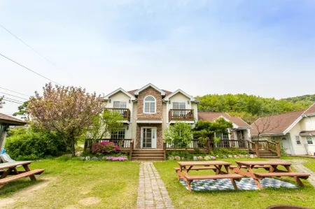 Gongju Jakeun Shimteo Pension