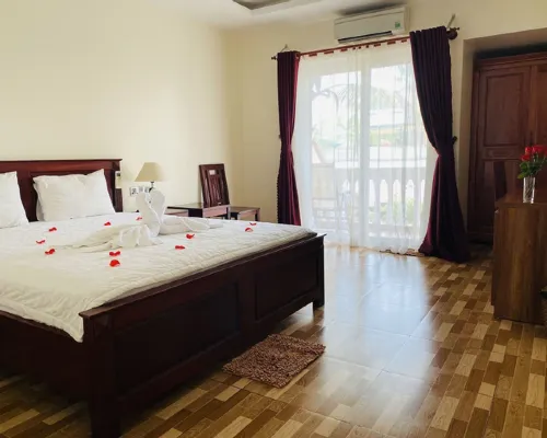 Phuong Binh House Photos