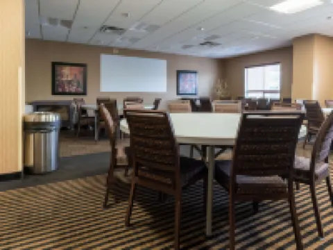Best Western Plus South Edmonton Inn  Suites โรงแรมในเอ็ดมอนตัน
