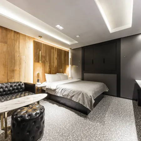 Rainbow Hotel Отели рядом с достопримечательностью «КАИСТ»