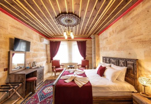 2. 볼라레 스톤 호..