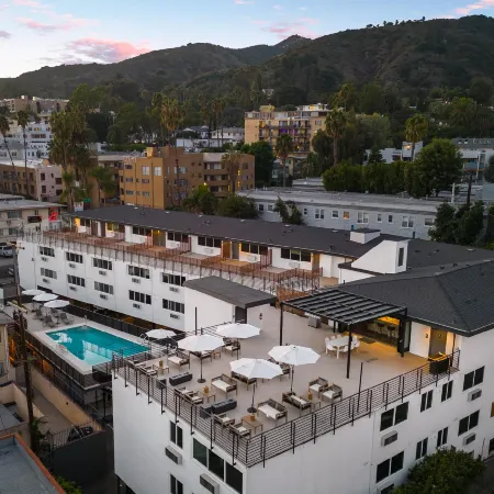 Fenix Hotel Hollywood Отели рядом с достопримечательностью «Беверли-Хиллз»