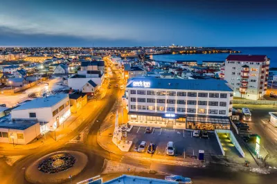 Park Inn by Radisson Reykjavik Keflavik Airport Hotel dekat Travice