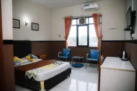 Hotel Handayani Hotels in Regol Wetan