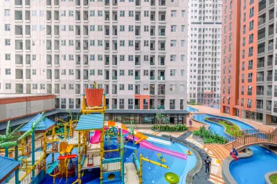 Minimalist Studio Transpark Juanda Bekasi Timur Apartment by Travelio Hotels in Aren Jaya