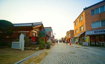 Haninok's Ihwawon House Jeonju
