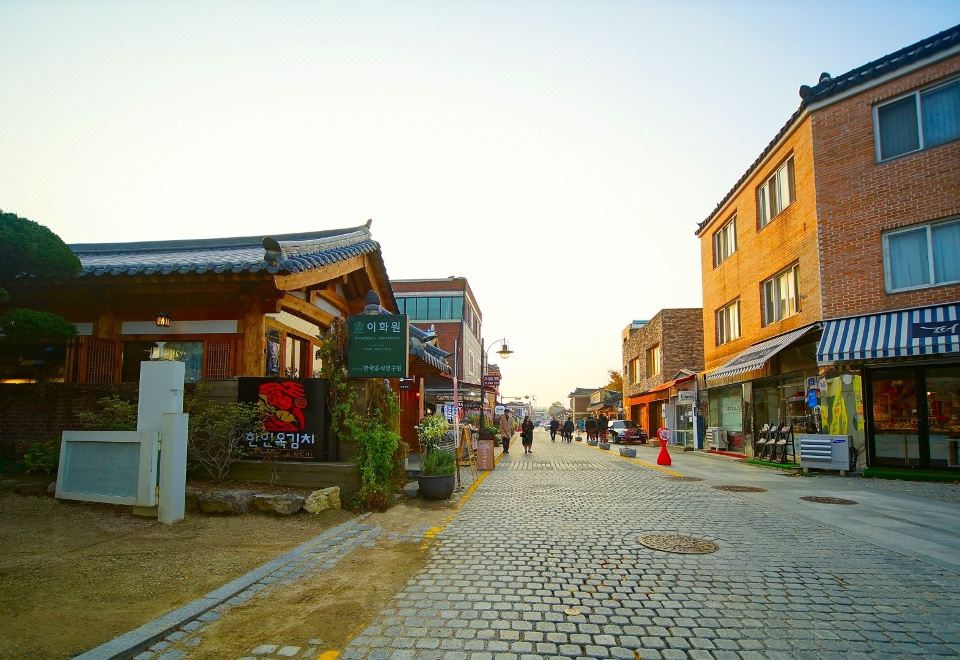 전주 한옥 펜션 분위기