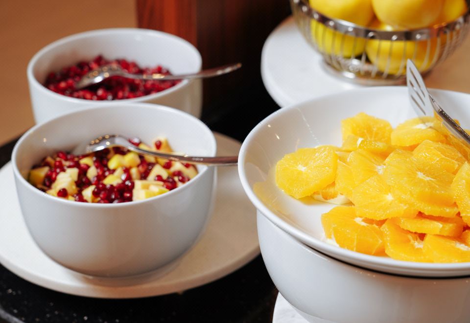 2. 홀리데이 인 타..