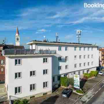 Hotel Mary Hotel Exterior