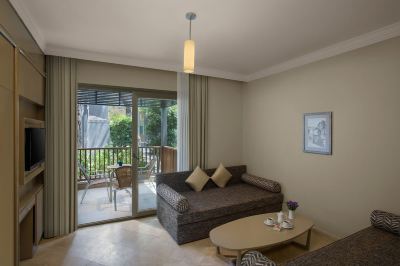 Garden Family Room Paloma Foresta Photo