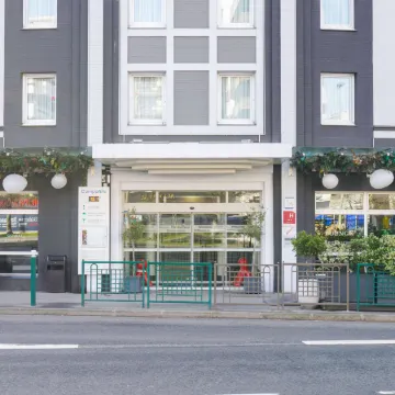 Campanile PRIME - Suresnes - La Défense