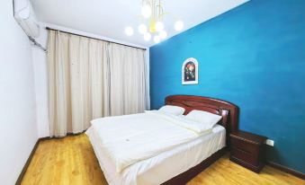 Linlin Xiaoyi Apartment (No. 1 First Avenue)