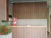 RedDoorz @ Pematangsiantar 3 Отели в г. Pondok Sayur