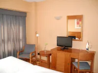 Eco Via Lusitana Hotels near Latina