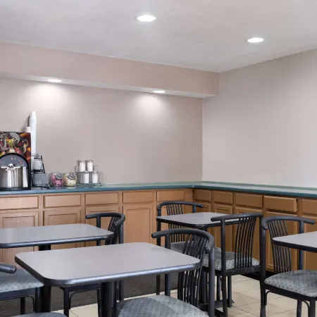 Travelodge by Wyndham Tucson AZ