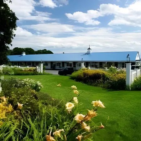 Colonial Gables Oceanfront Village
