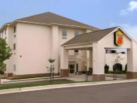 Super 8 by Wyndham Rolla ローラのホテル