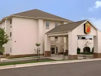 Super 8 by Wyndham Rolla Hotel berhampiran Missouri S&T - Computer Science