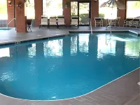 Econo Lodge Inn & Suites - Pools