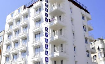 Atalla Hotel