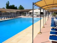 Hôtel Saint Louis Hotels in Le Thor