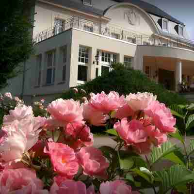 Hotel Schloss Teutschenthal Hotel Exterior