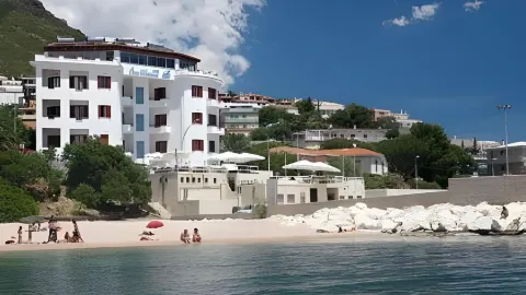 BUE Marino Hotel & Rooftop Bar in Dorgali