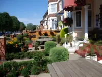 OYO the Queens Hotel, Skegness Hotels near Lincolnshire Wildlife Park