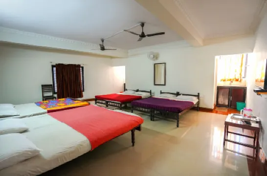 斯里克里什納公寓