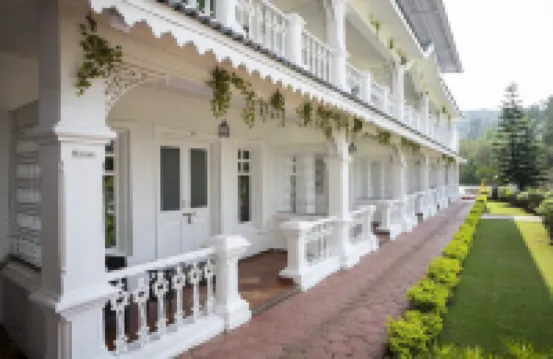 Stone Wood Riverfront Resort, Siolim