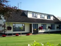 Hillview House Hotels near St. Mochta's Church