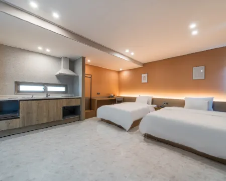 Sacheon (Samcheonpo) Hotel Lazy Heaven Hotels in Sacheon