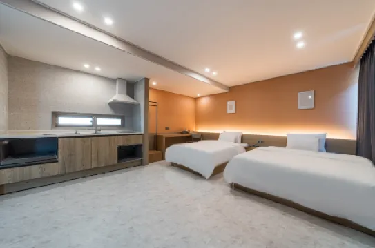 Sacheon (Samcheonpo) Hotel Lazy Heaven