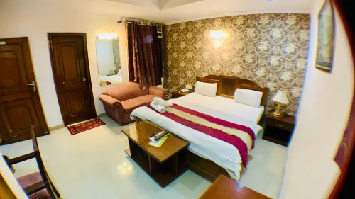 Kashish Residency and Banquet